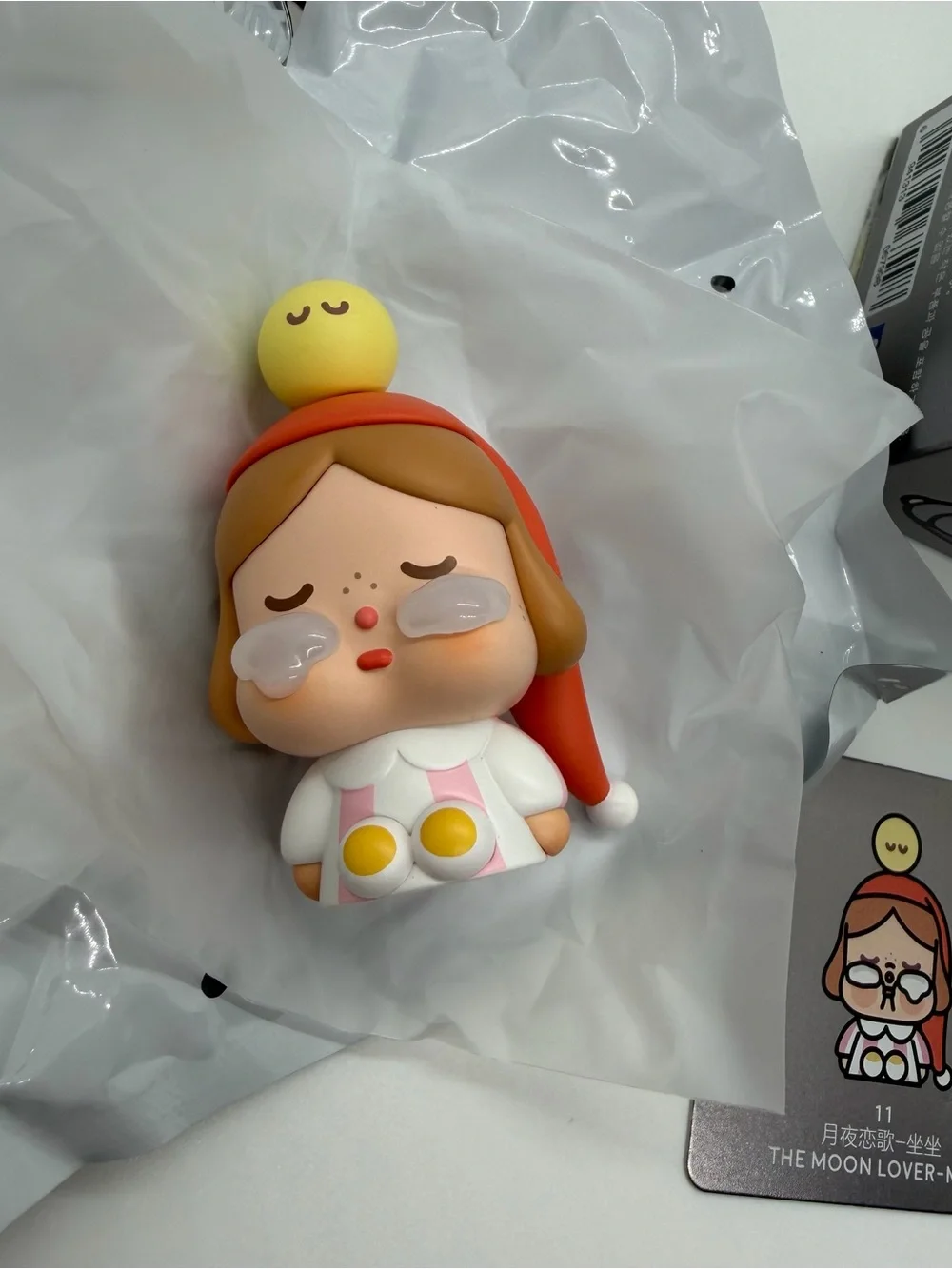 Pop Mart Crybaby Crying To The Moon Sitting Here Series The Moon Lover Mini